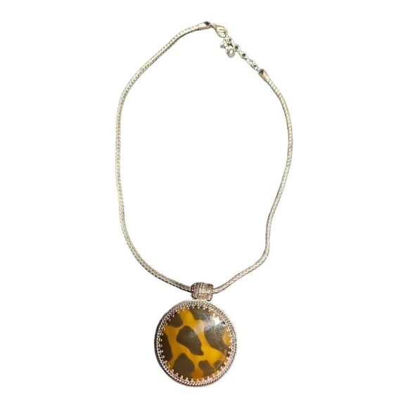 Vintage Tortoise Shell Aura Pendant Necklace - Picture 6 of 12